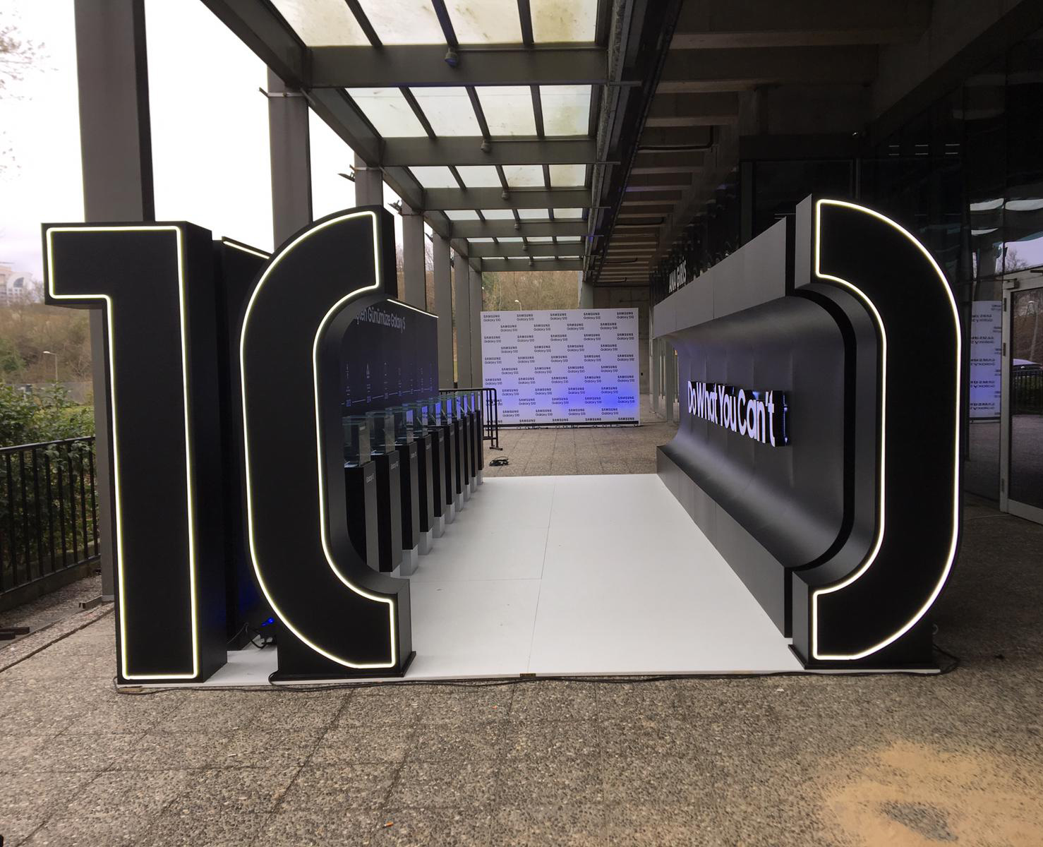 Samsung Galaxy Stand Kiosk Design Study