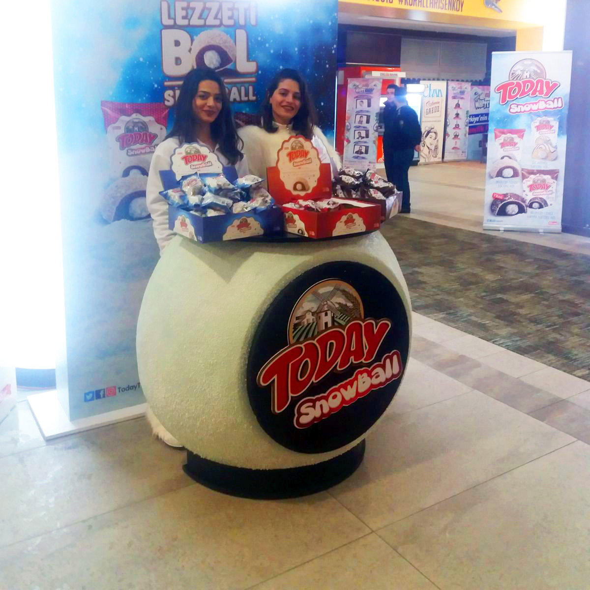 Today Snowball Dummy Desk