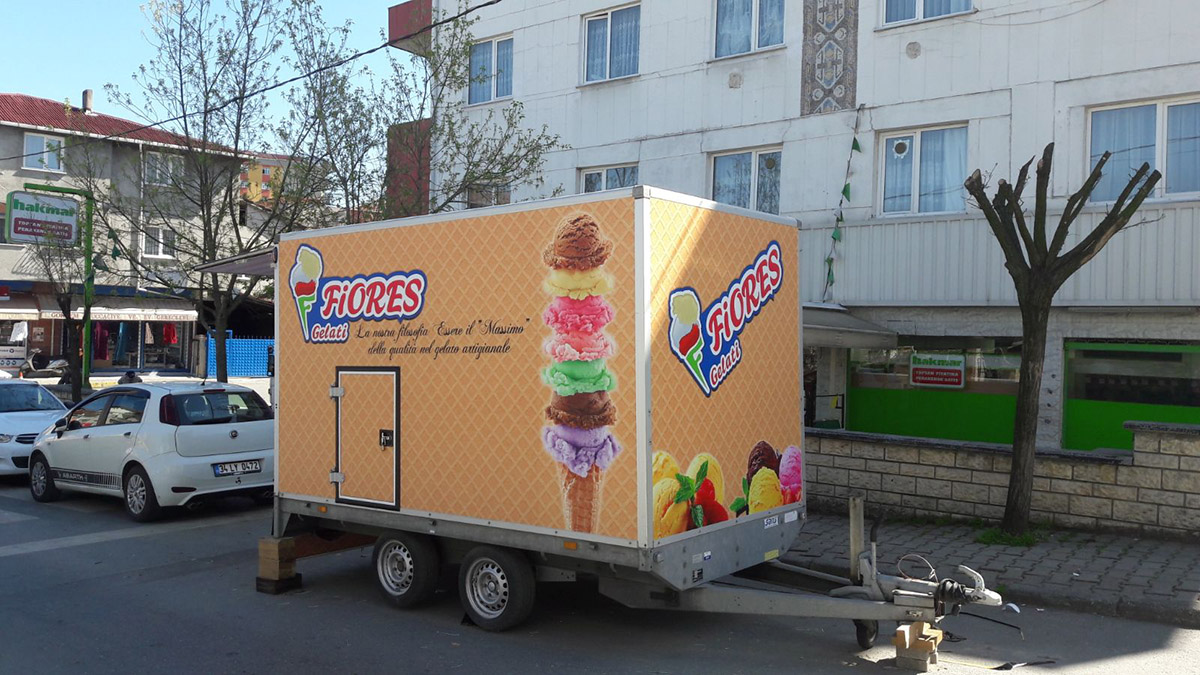 Fiores Gelati Dondurma Karavanı Mobil Kiosk
