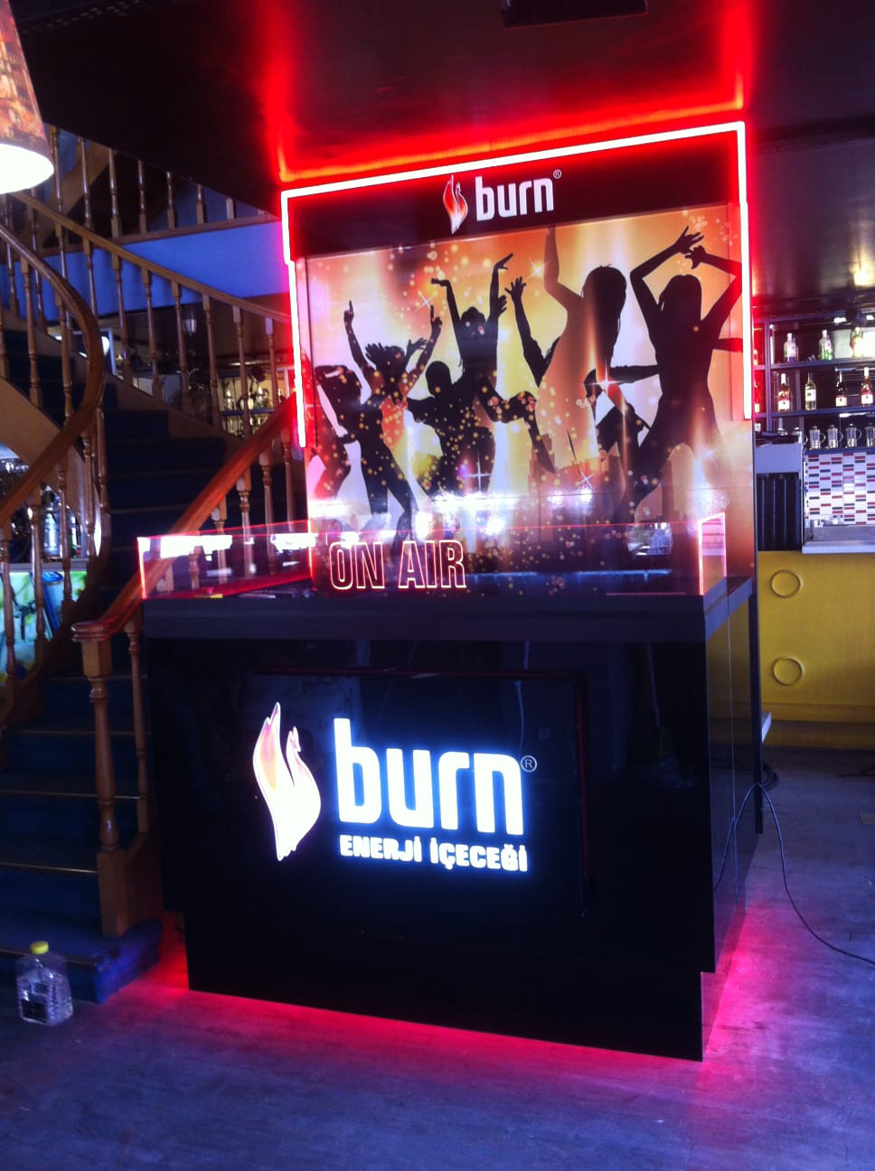 Burn Enerji İçeceği DJ Kabini Projesi